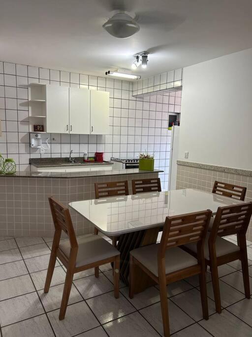 Apartamento De 3 Quartos Na Praia Da Fonte กวาราปารี ภายนอก รูปภาพ