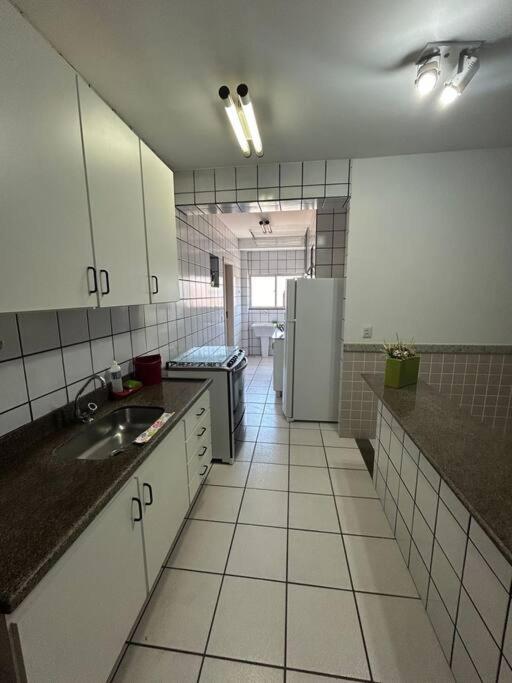 Apartamento De 3 Quartos Na Praia Da Fonte กวาราปารี ภายนอก รูปภาพ